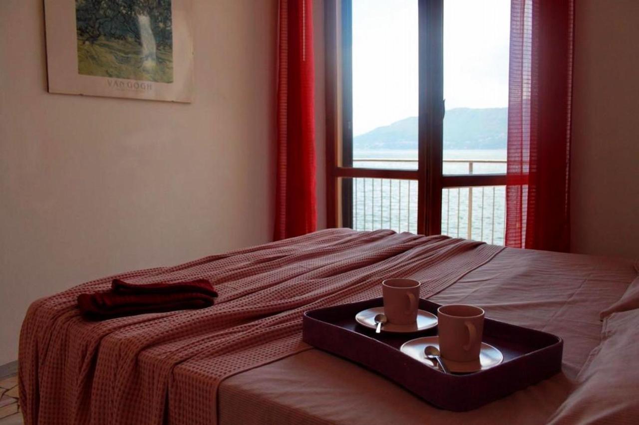 Casa Spiaggia Brezzo Екстериор снимка